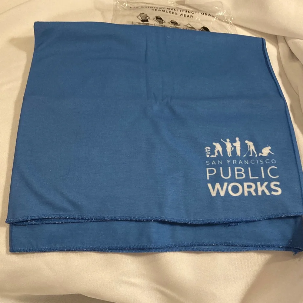 NWOT Blue Gaiter